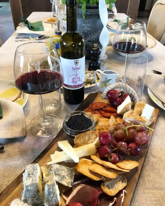 Urla Vino Locale - İzmir Mekan Rehberi