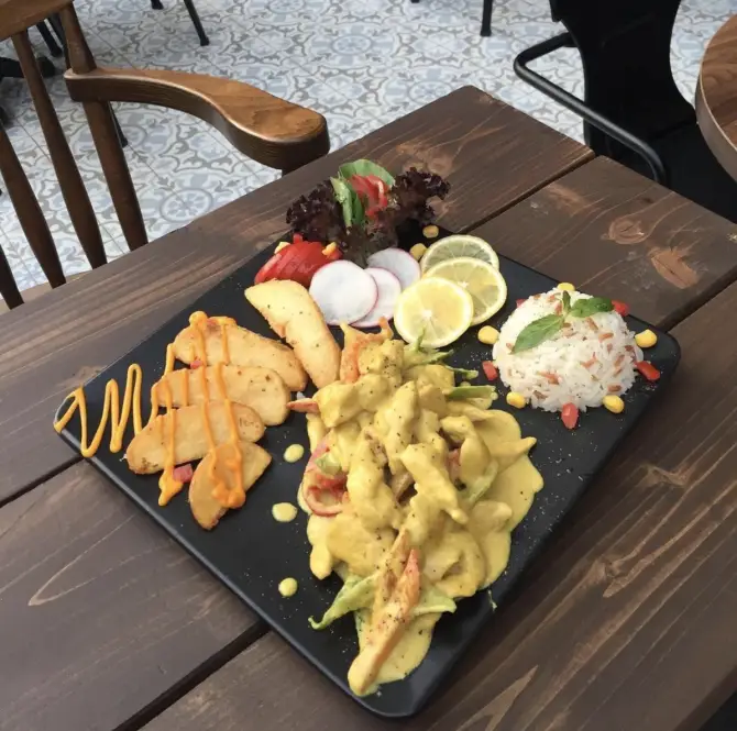 Vostok Gastro & Pub - İzmir Mekan Rehberi
