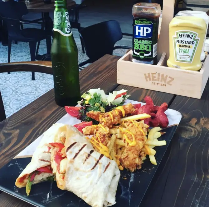 Vostok Gastro & Pub - İzmir Mekan Rehberi