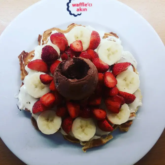Waffle'cı Akın - İzmir Mekan Rehberi