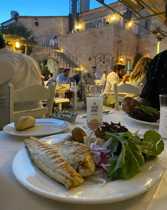 Fava Alaçatı - İzmir Mekan Rehberi