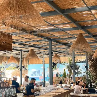 White Beach Ayayorgi - İzmir Mekan Rehberi