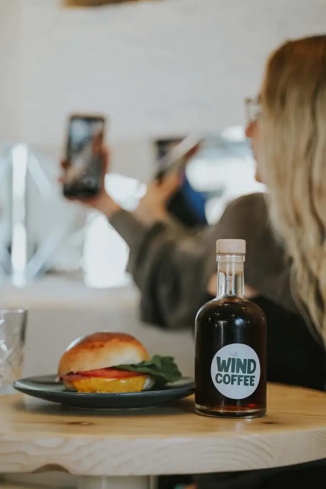 Wind Coffee Bostanlı - İzmir Mekan Rehberi