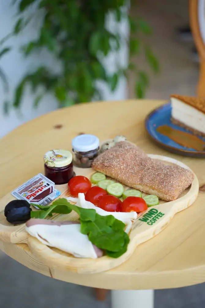 Wind Coffee Bostanlı - İzmir Mekan Rehberi
