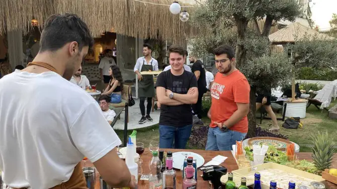 Wow Coffee And Mocktails Bornova - İzmir Mekan Rehberi
