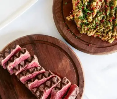 %100 & MORE Steakhouse fotoğraf 3 - İzmir Mekan Rehberi