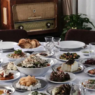 Yasef'in Meyhanesi fotoğraf 3 - İzmir Mekan Rehberi