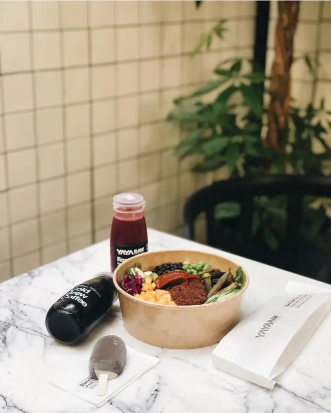 Yayaraw Healthy Food - İzmir Mekan Rehberi