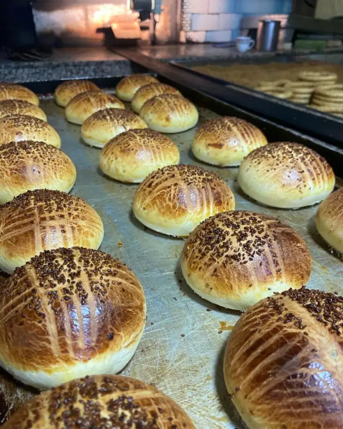 Yayla Gevrek & Börek Fırını - İzmir Mekan Rehberi