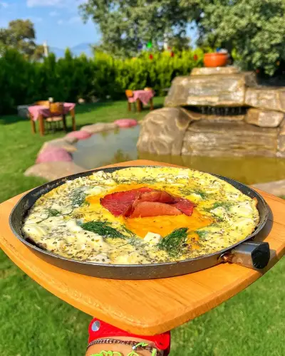 Yelbahçe Kahvaltı & Lunch - İzmir Mekan Rehberi