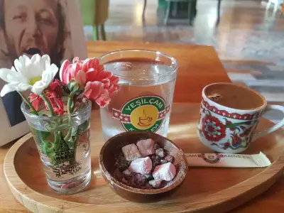 Yeşilçam Kahve Evi - İzmir Mekan Rehberi