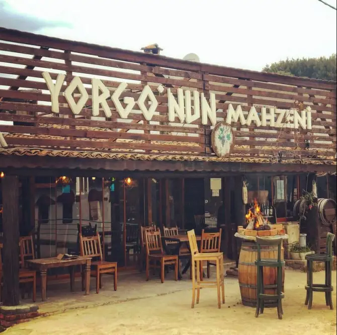Yorgo'nun Mahzeni - İzmir Mekan Rehberi