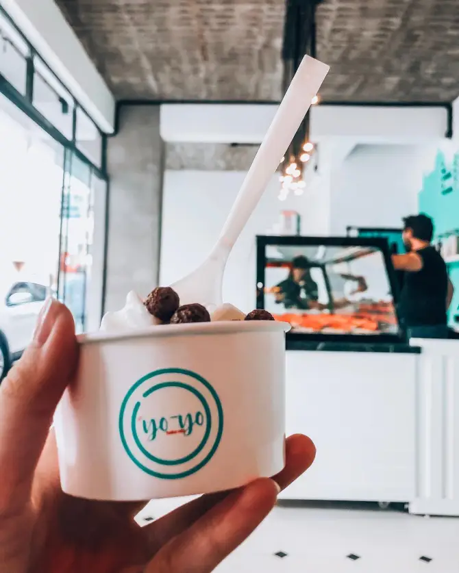 YoYo - Frozen Yogurt - İzmir Mekan Rehberi