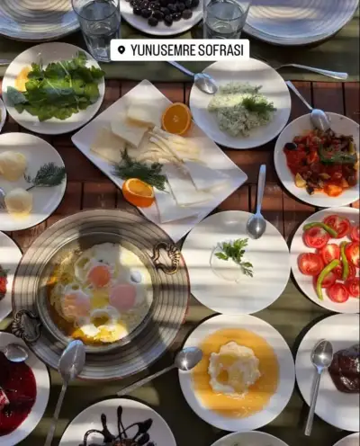 Yunus Emre Sofrası | Kahvaltı fotoğraf 2 - İzmir Mekan Rehberi