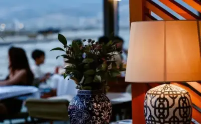 %100 & MORE Steakhouse - İzmir Mekan Rehberi
