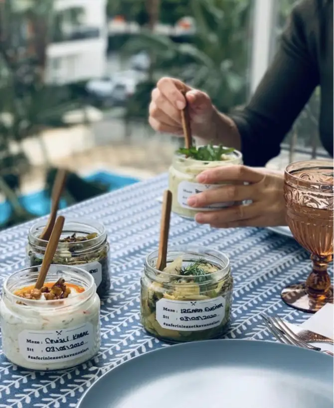 Zafer'in Yeri Restaurant Kordon - İzmir Mekan Rehberi