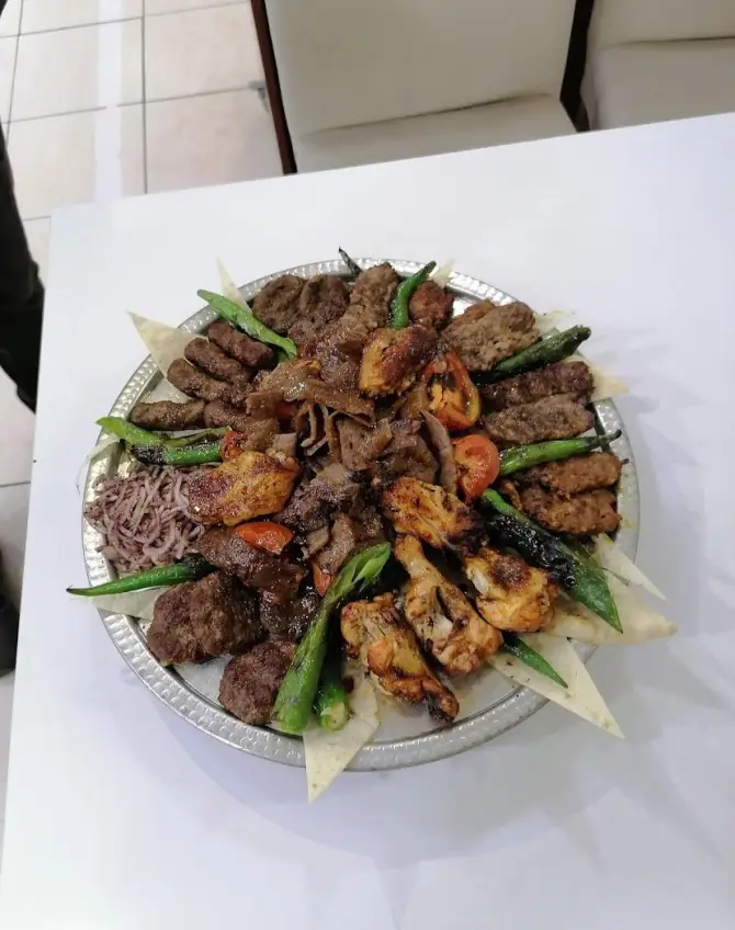 Özev İskender Döner Kebap - İzmir Mekan Rehberi
