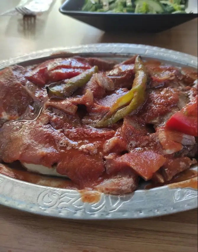 Özev İskender Döner Kebap - İzmir Mekan Rehberi
