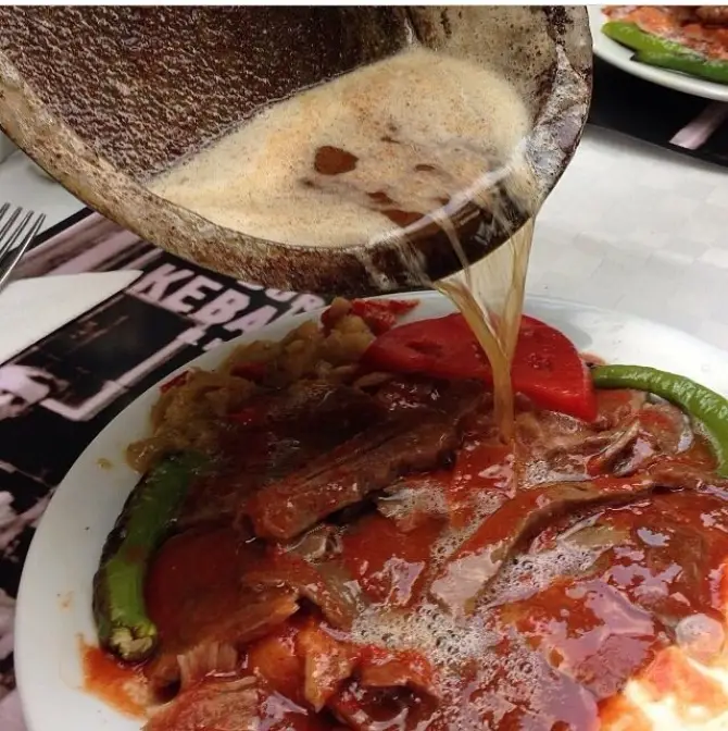 Özev İskender Döner Kebap - İzmir Mekan Rehberi