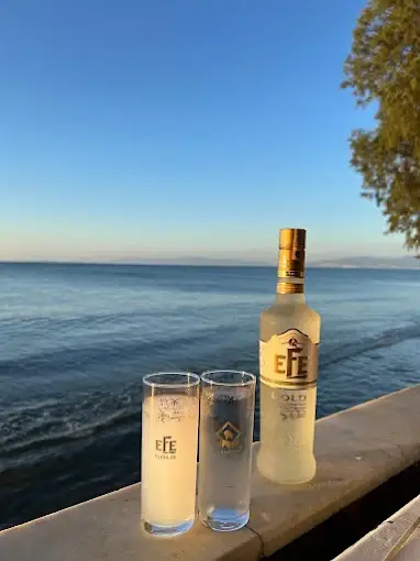 Zeytin Cafe & Restoran Urla fotoğraf 3 - İzmir Mekan Rehberi