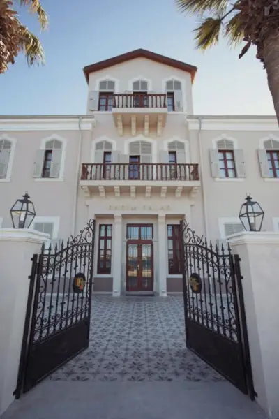 Rasim Palas Oteli - İzmir Mekan Rehberi