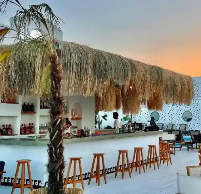 Zoi Terrace - İzmir Mekan Rehberi