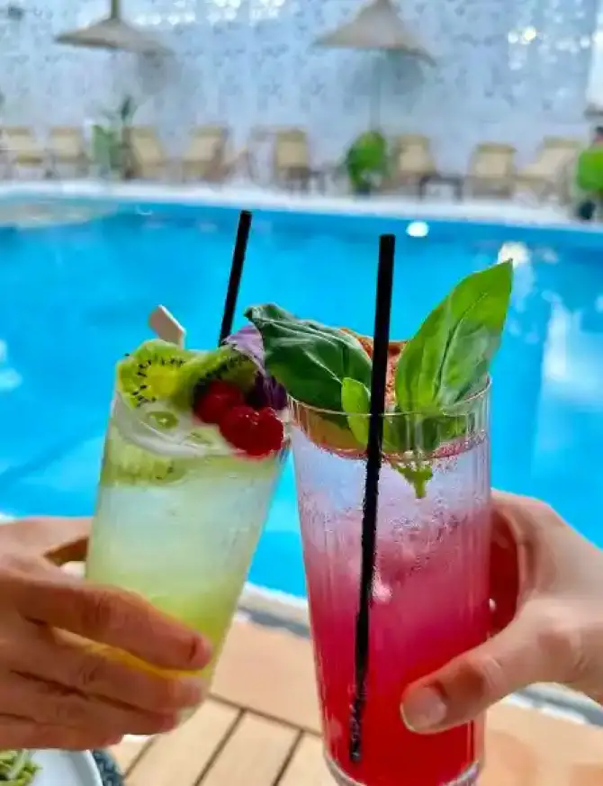 Zoi Terrace - İzmir Mekan Rehberi