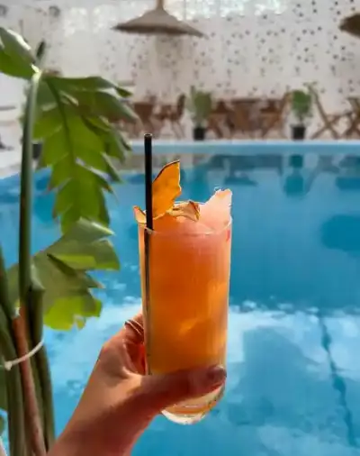 Zoi Terrace - İzmir Mekan Rehberi