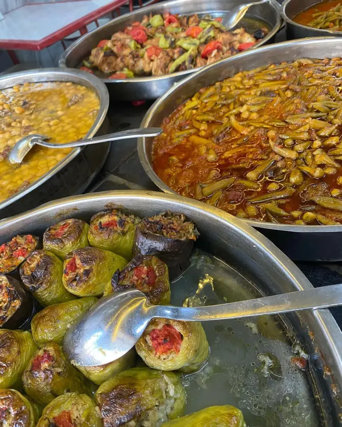 Özüm Lokantası - İzmir Mekan Rehberi