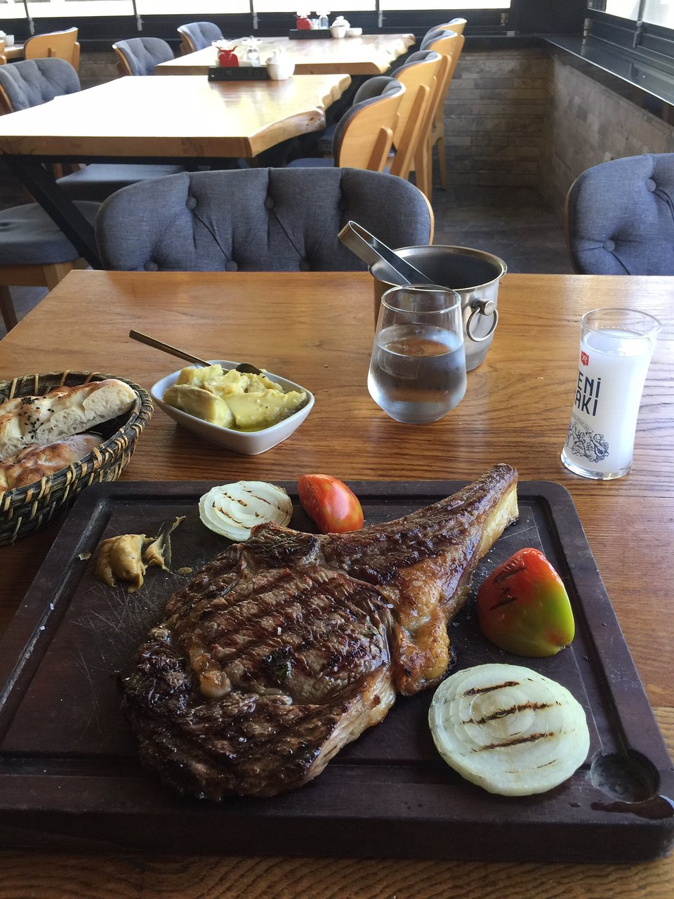 Seçkin Et Mangal Rezervasyon İzmir Mekan Rehberi