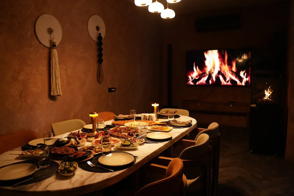 Bostanlı’da Ocakbaşı Keyfi: Ateş Ocakbaşı Lezzetiyle Dikkat Çekiyor - İzmir Mekan Rehberi