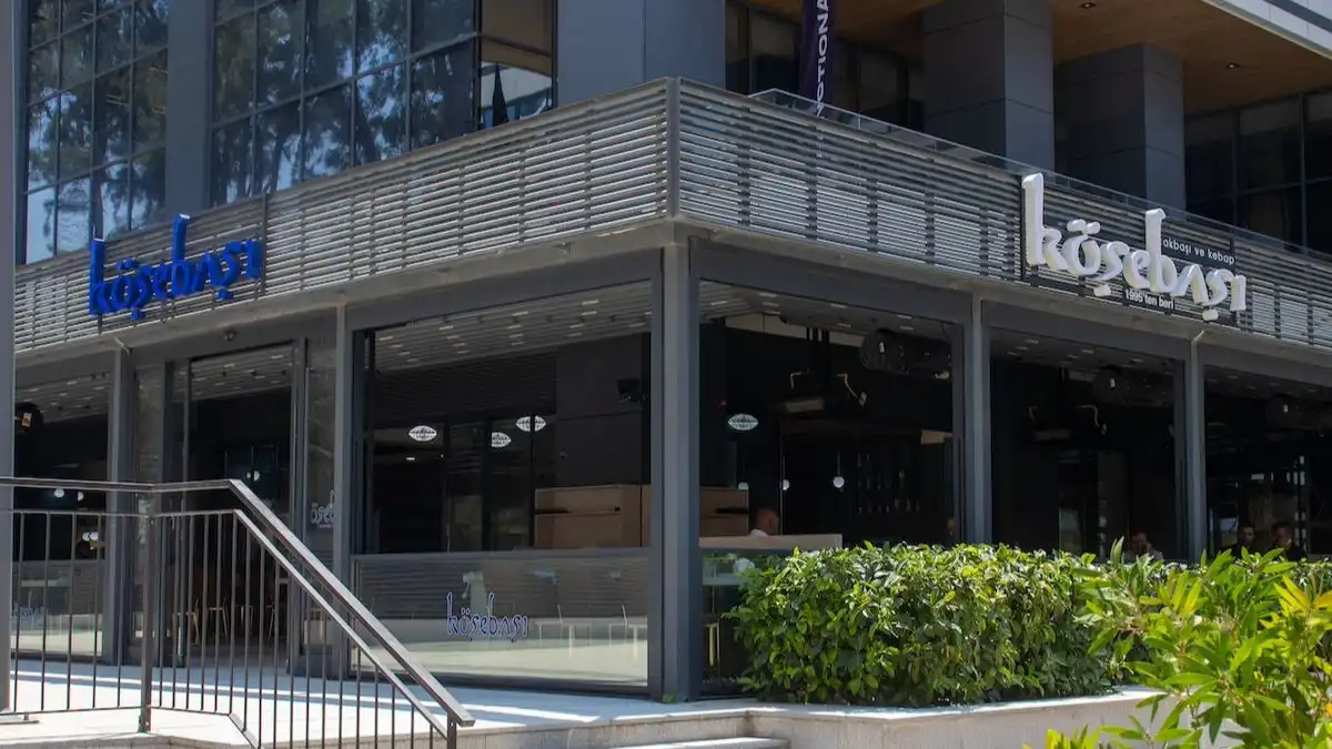 İzmir’de Kebap Sanatının Seçkin Adresi: Köşebaşı Mahall Bomonti