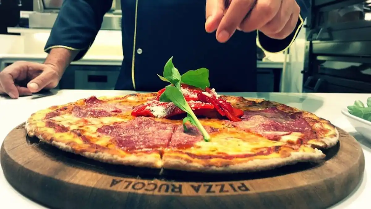 Şehrin Samimi Pizzacısı: Pizza Rucola