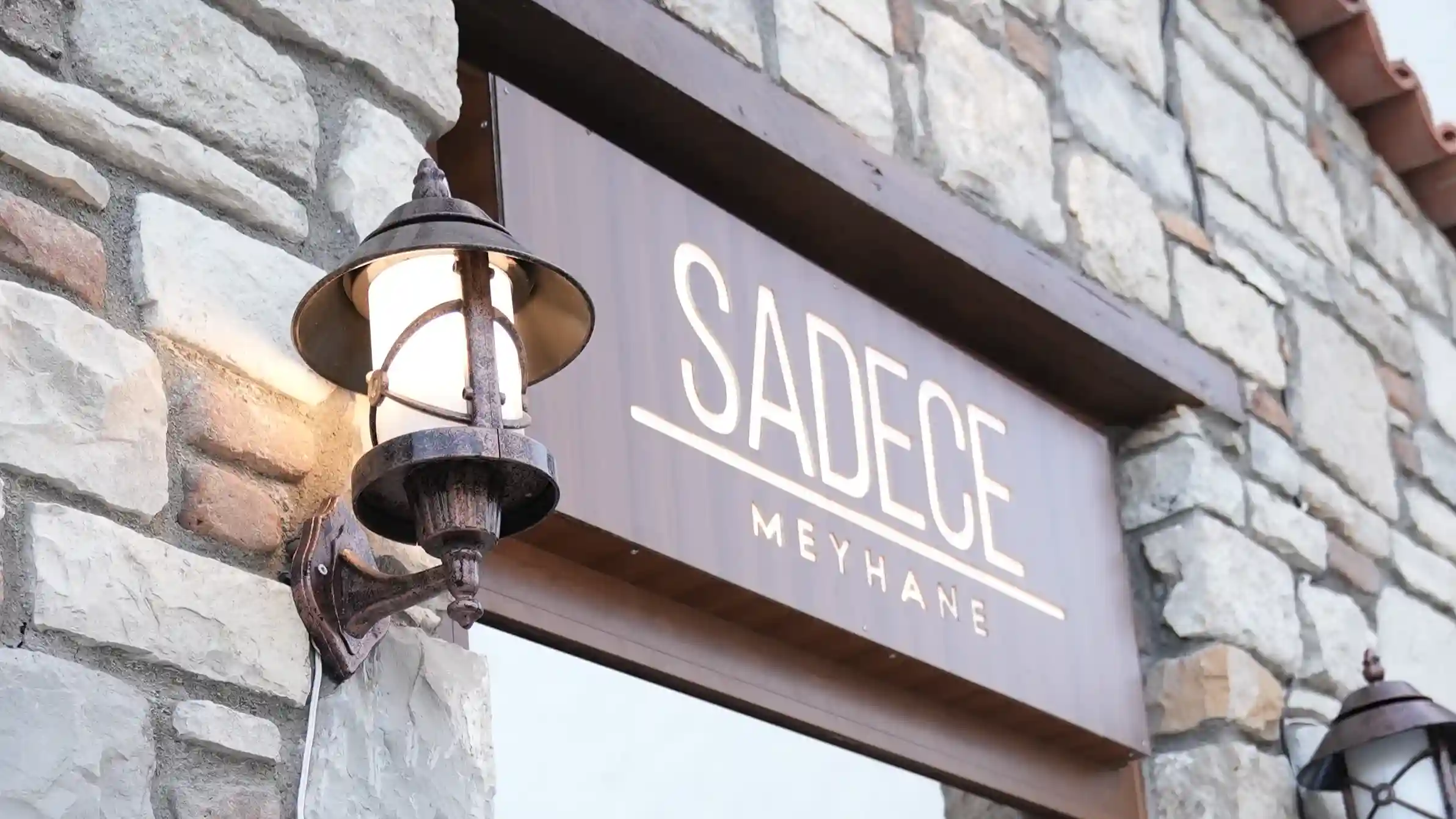 Urla’da Eski Usul Meyhane Deneyimi: Sadece Meyhane | İzmir Mekan Rehberi