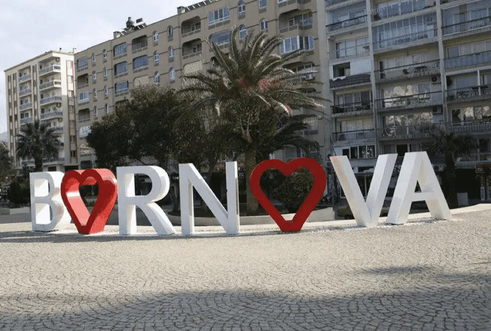 İzmir Mahalleleri Mercek Altında: "Bornova" Levanten Köşkleri, Akademik Ruhu ve Yeşil Bir Tarih Mirası - İzmir Mekan Rehberi