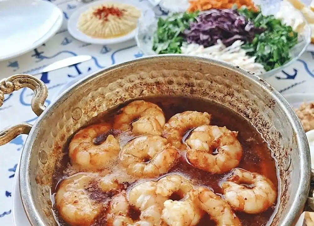 Balıklıova'nın Sembolü Özal'ın Yeri | İzmir Mekan Rehberi