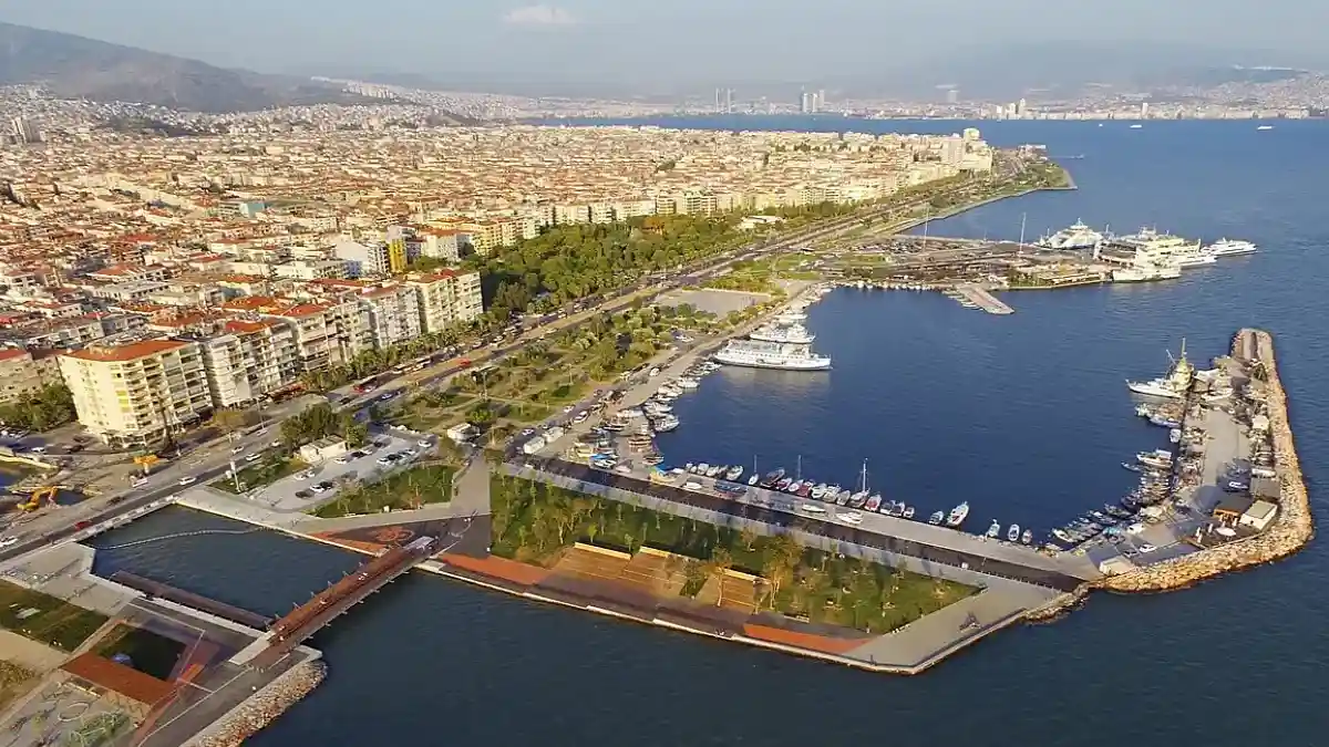İzmir'de Yaşamak İçin Tercih Edilen Semtler - İzmir Mekan Rehberi