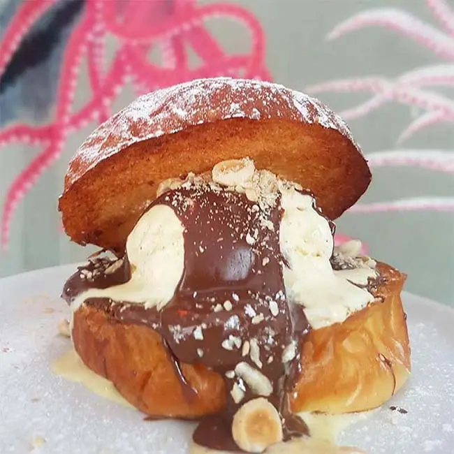  İzmirlilerin Son Zamanlardaki Favori Noktası: B'ready Bites! | İzmir Mekan Rehberi