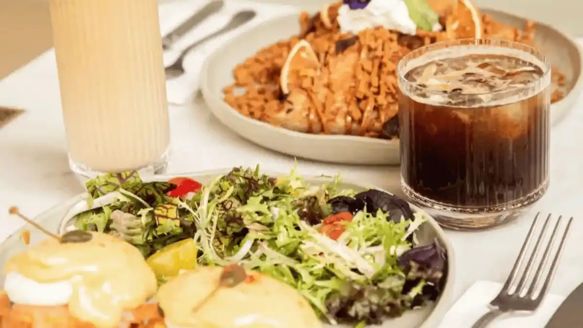 Le Dimanche: Bostanlı’da Gün Boyu Brunch Keyfi - İzmir Mekan Rehberi