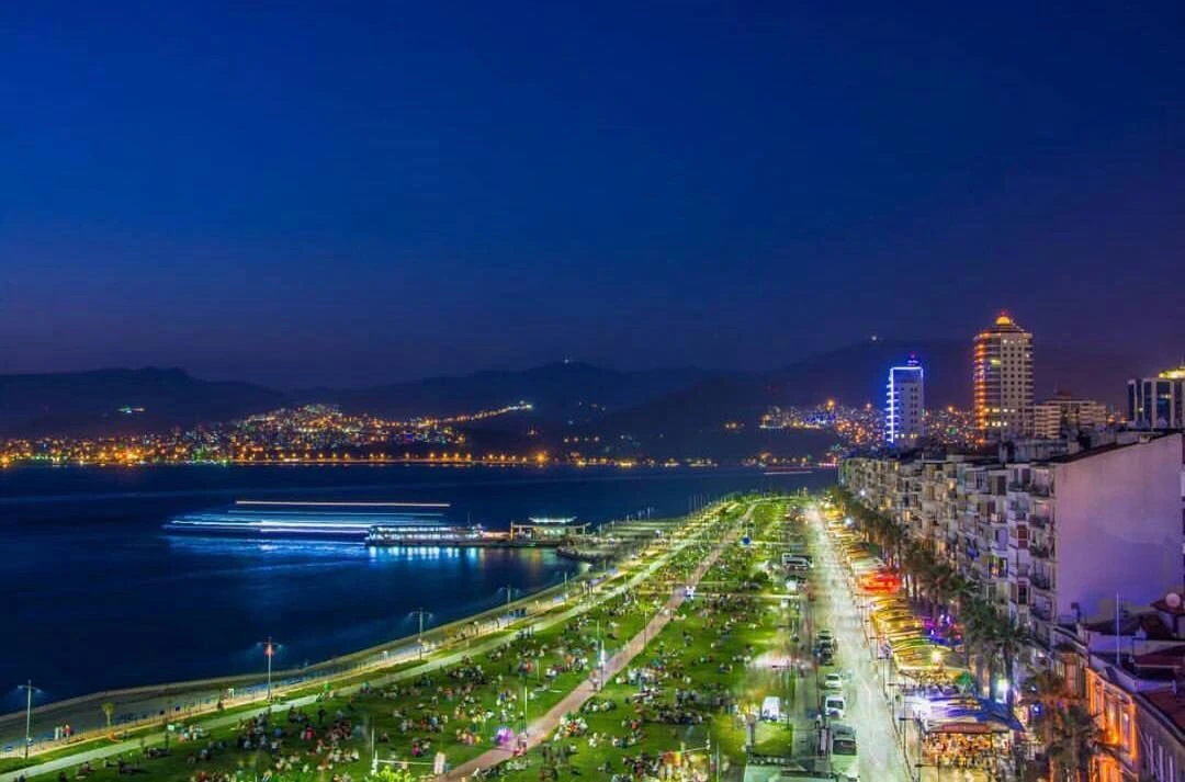 İzmir Mahalleleri Mercek Altında: 