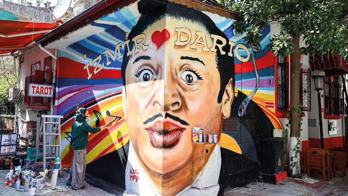 Mahalle Mercek Altında: 