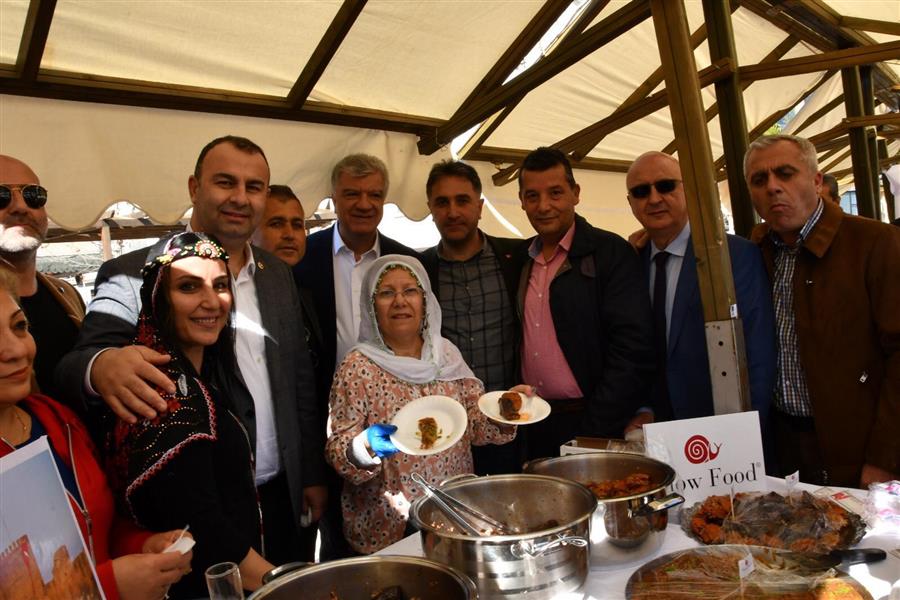 NARLIDERE'DE SLOW FOOD HAREKETİ BAŞLADI. | İzmir Mekan Rehberi