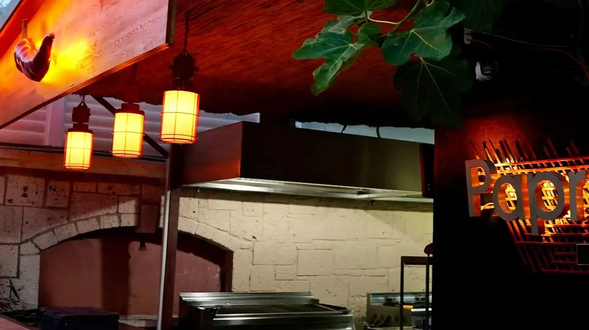 Paprica Ristorante: İzmir'de İtalyan Mutfağının Sevilen Adresi - İzmir Mekan Rehberi