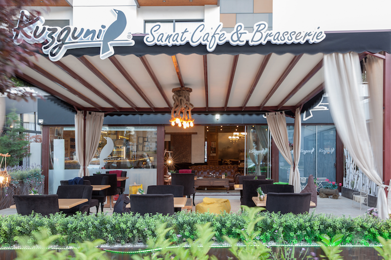 Kuzguni Sanat Cafe & Brasserie  - İzmir Mekan Rehberi