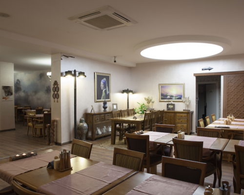 Kuzguni Sanat Cafe & Brasserie  - İzmir Mekan Rehberi