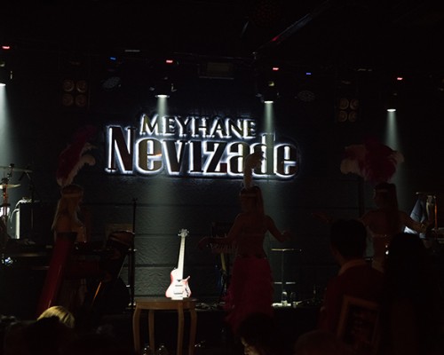 Meyhane Nevizade - İzmir Mekan Rehberi