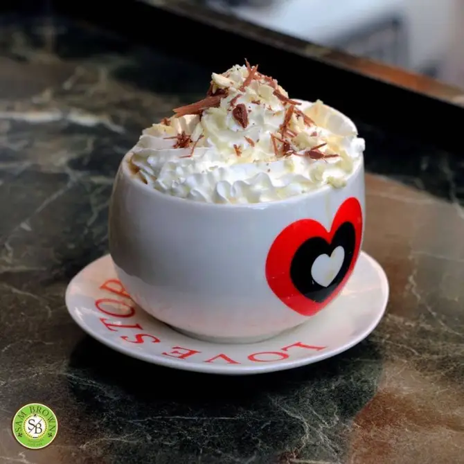 Sam Brown Chocolate Bar - İzmir Mekan Rehberi