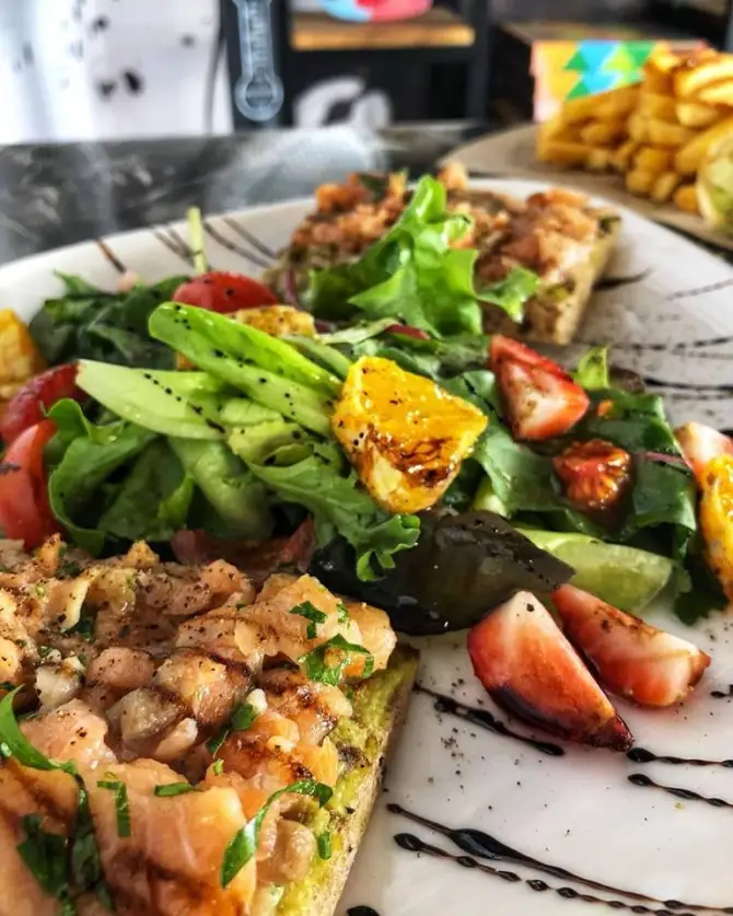 Sam Brown Chocolate Bar - İzmir Mekan Rehberi