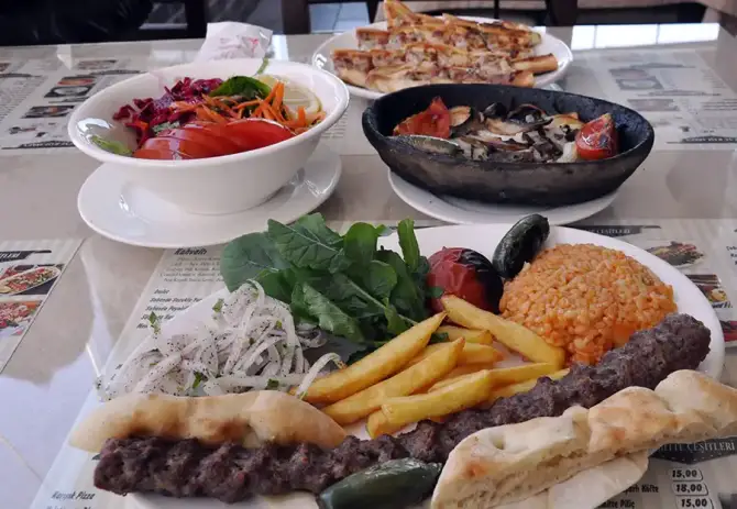 Karacasu Pide Garden  - İzmir Mekan Rehberi