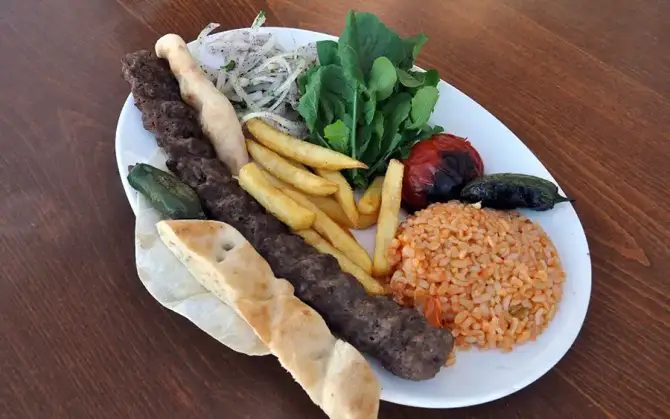 Karacasu Pide Garden  - İzmir Mekan Rehberi